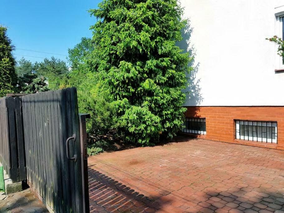 Pokoj W Warszawie-Wawer Varšava Exteriér fotografie