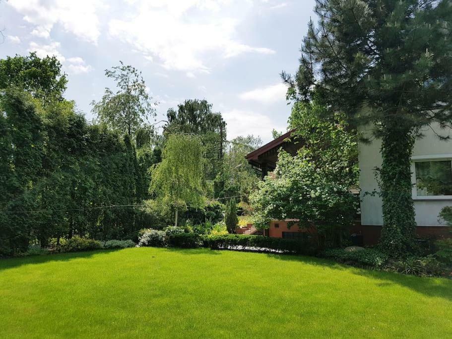 Pokoj W Warszawie-Wawer Varšava Exteriér fotografie